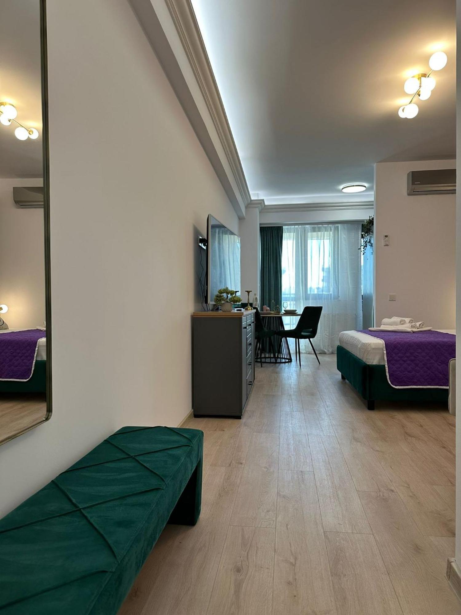 Appartamento Luxury Lazar Towers By Glam Story Iasi Esterno foto